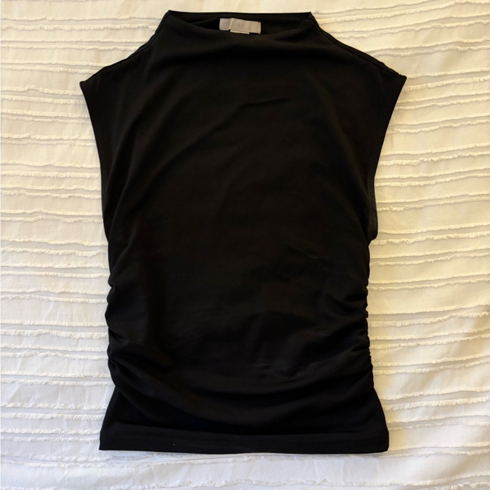 Black rouged tank